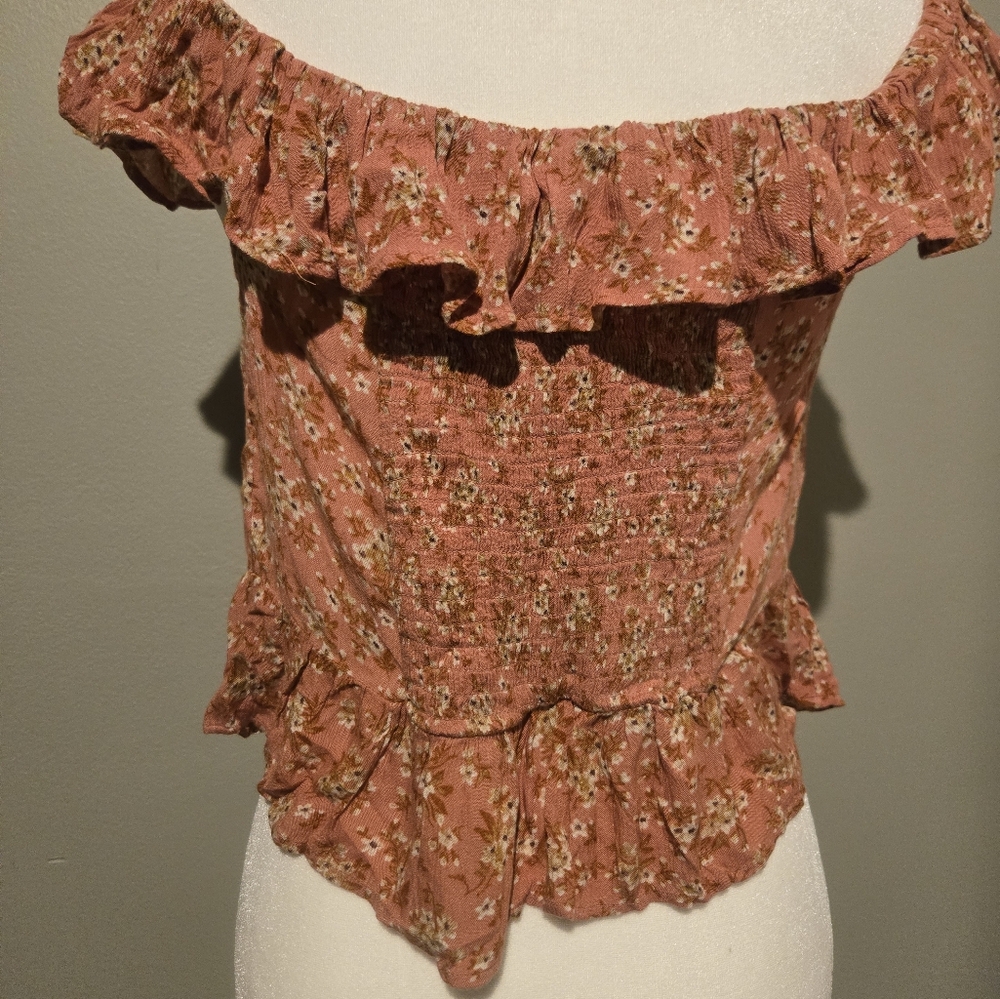 American Eagle ruffled crop top
